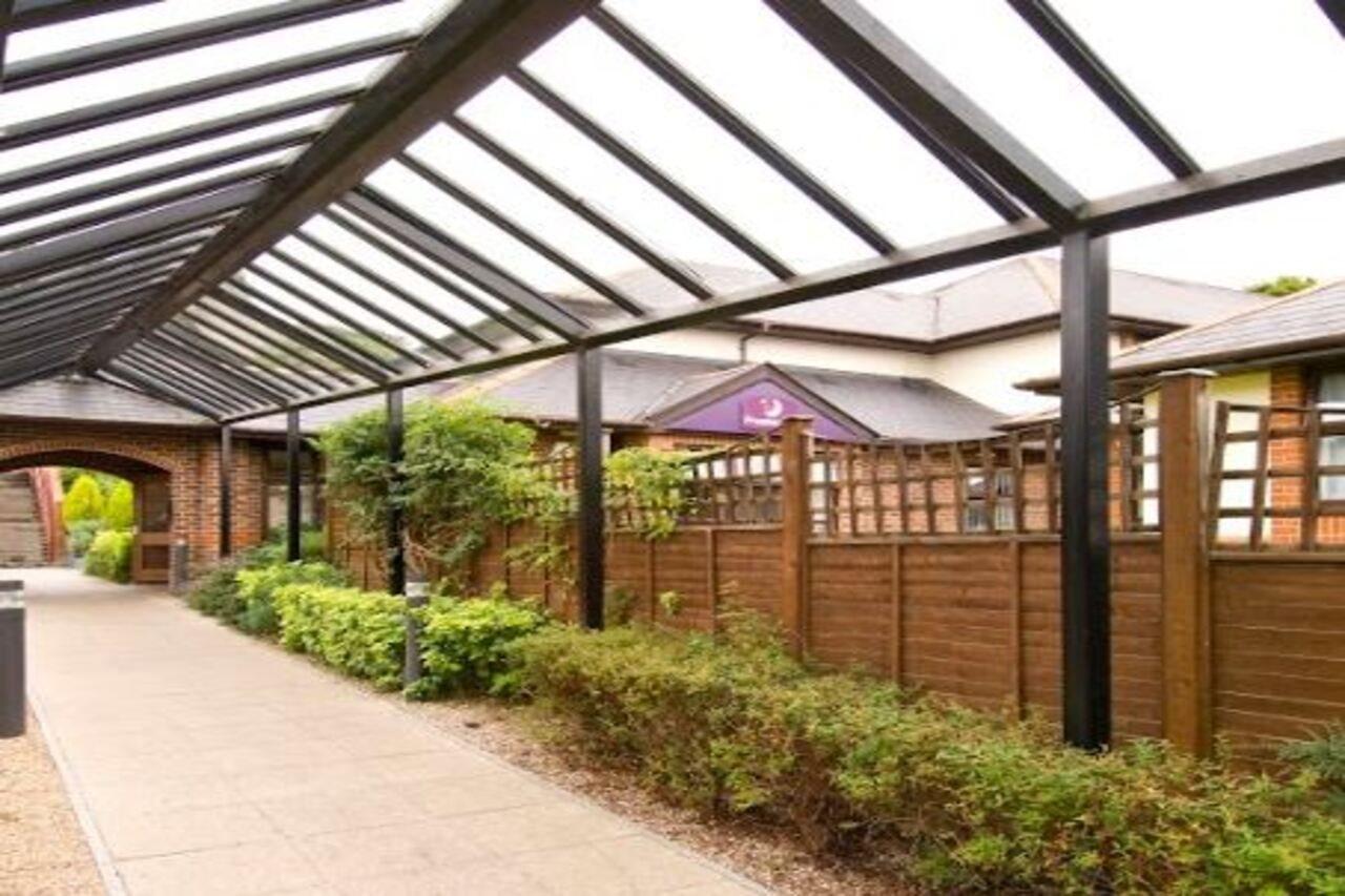 Premier Inn High Wycombe/Beaconsfield المظهر الخارجي الصورة