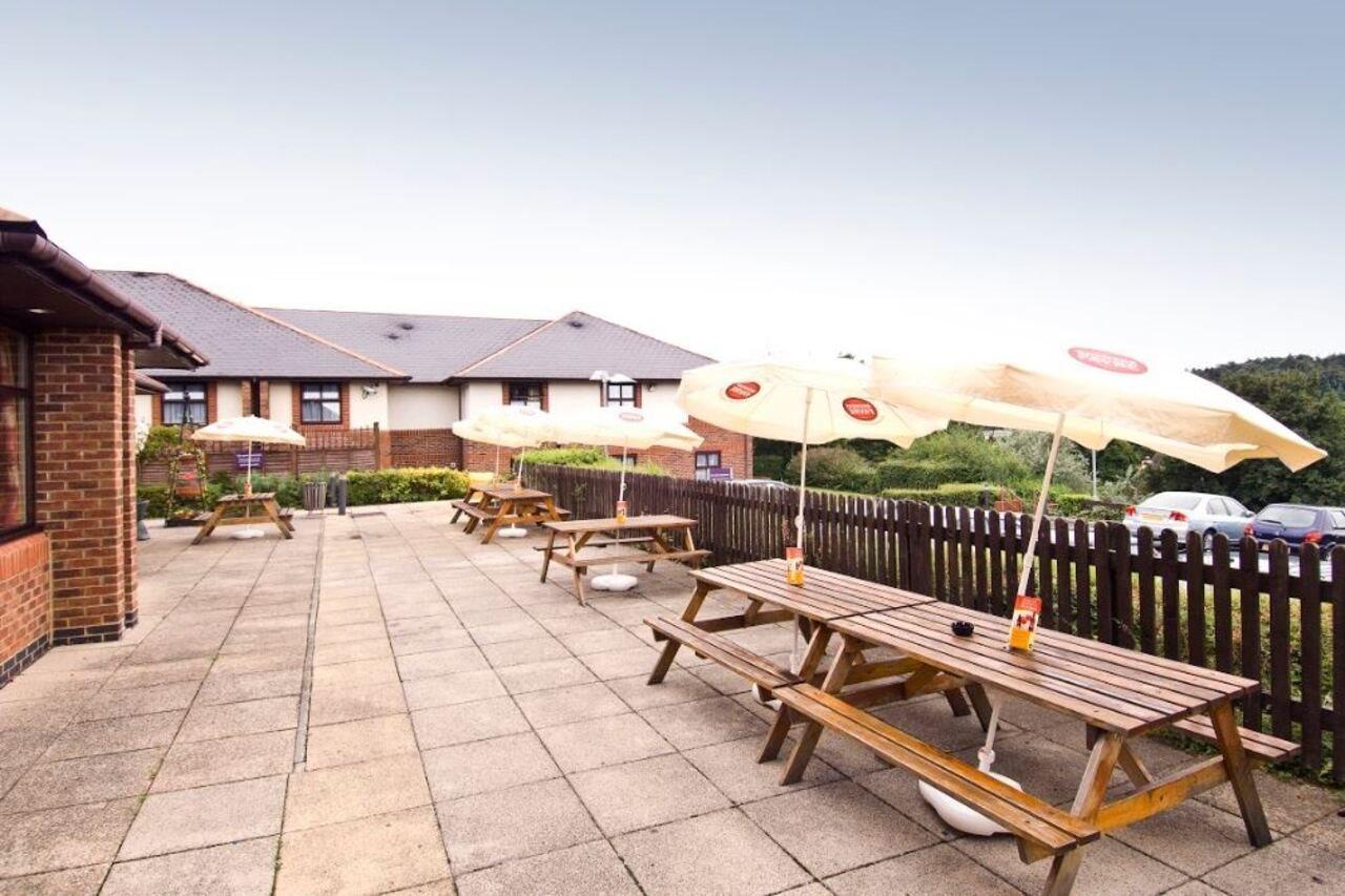 Premier Inn High Wycombe/Beaconsfield المظهر الخارجي الصورة