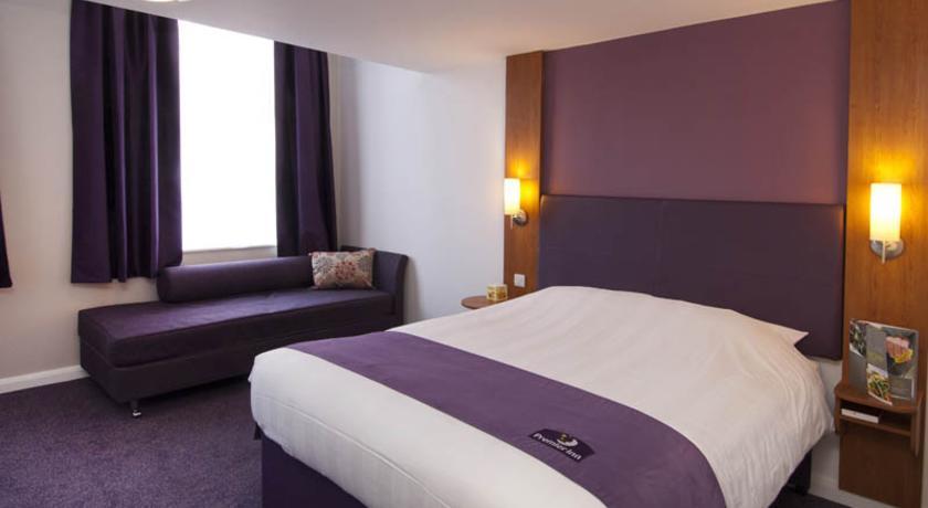 Premier Inn High Wycombe/Beaconsfield المظهر الخارجي الصورة
