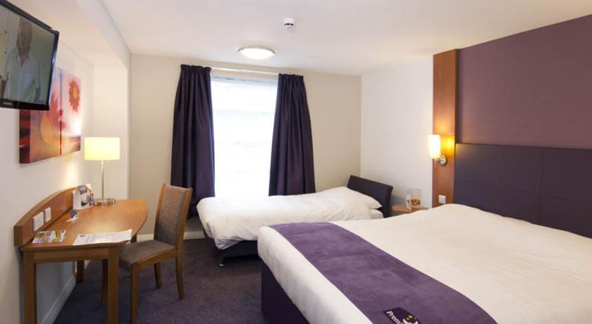Premier Inn High Wycombe/Beaconsfield المظهر الخارجي الصورة