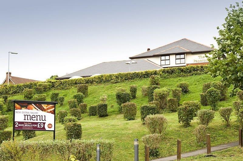 Premier Inn High Wycombe/Beaconsfield المظهر الخارجي الصورة