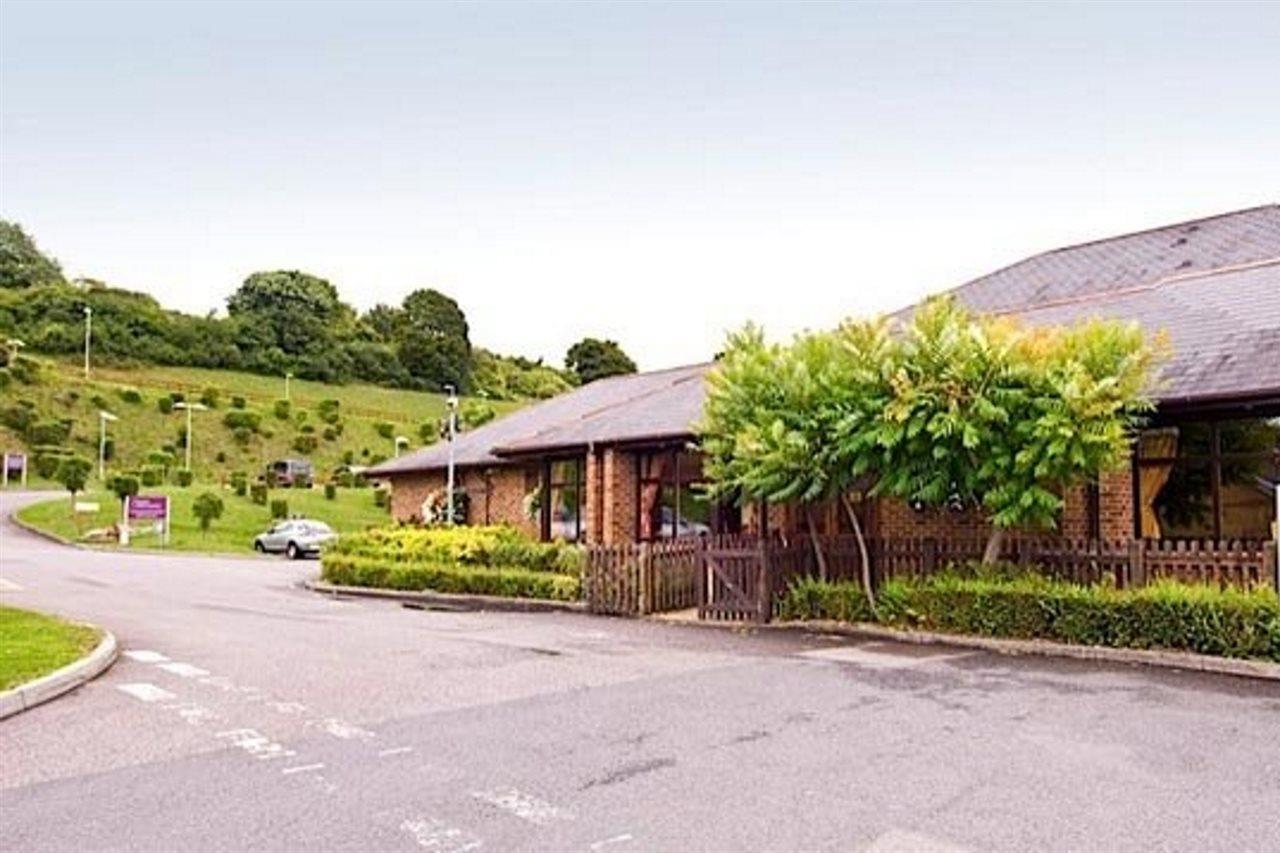 Premier Inn High Wycombe/Beaconsfield المظهر الخارجي الصورة